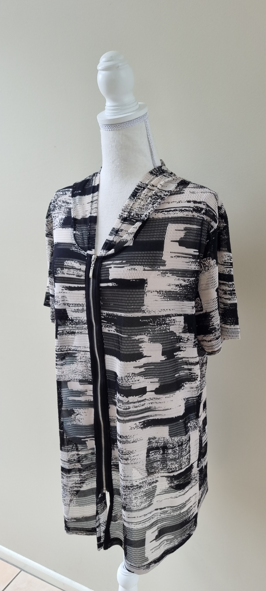 Merric Tunic size 18, image 2