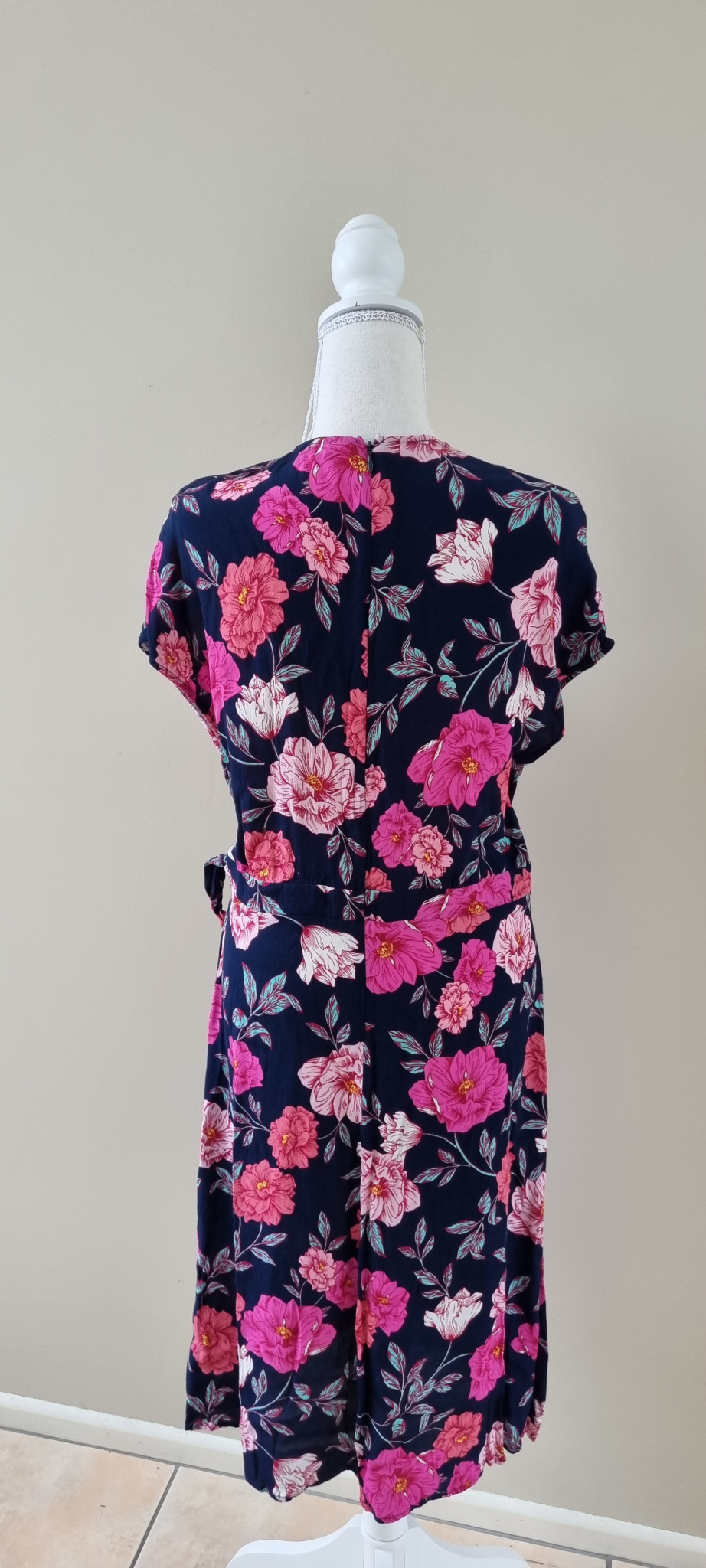Jacqui E Dress Size 14, image 3