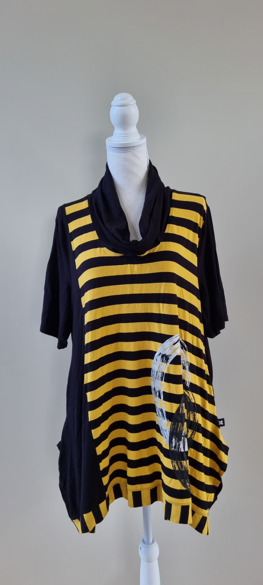 TS Taking Shape Pretty Basics Tunic size S / 16