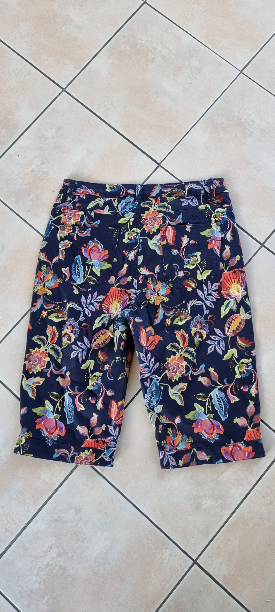 Vassalli Shorts Size 10, image 2