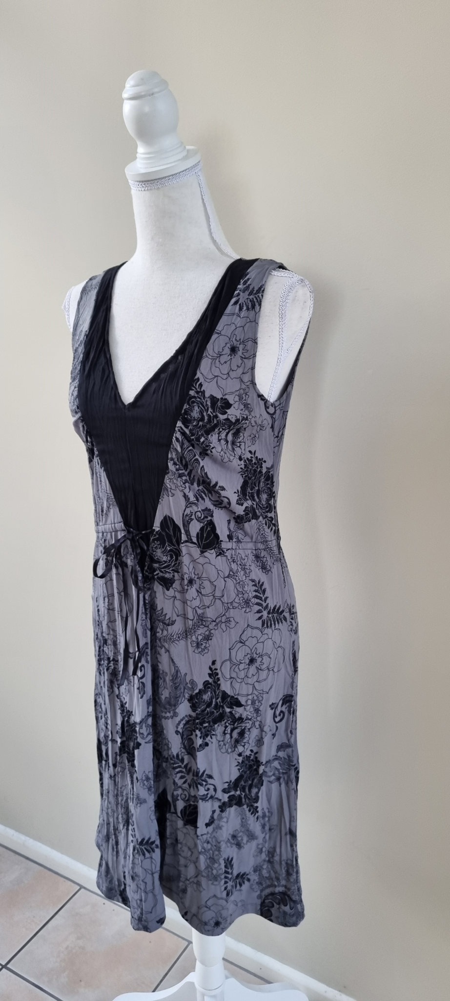 Annah Stretton Dress Size M, image 2