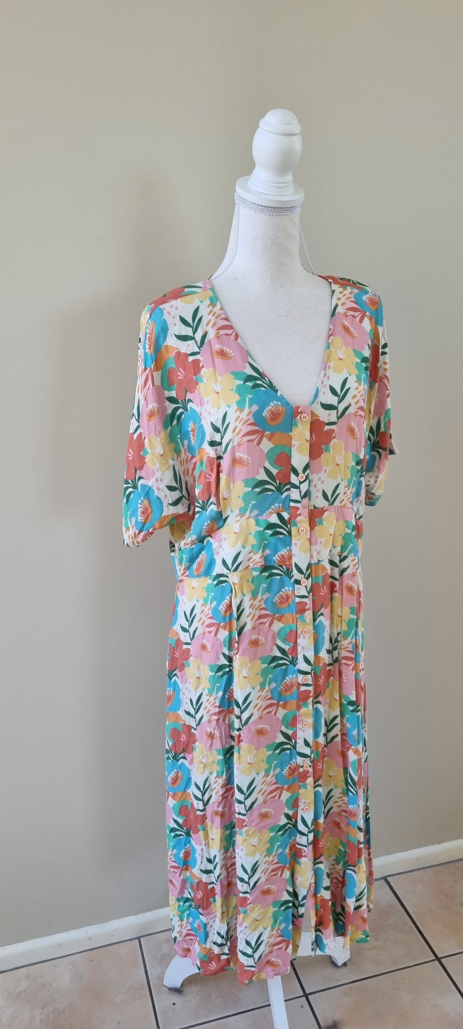 Capture Dress Size 16, image 2