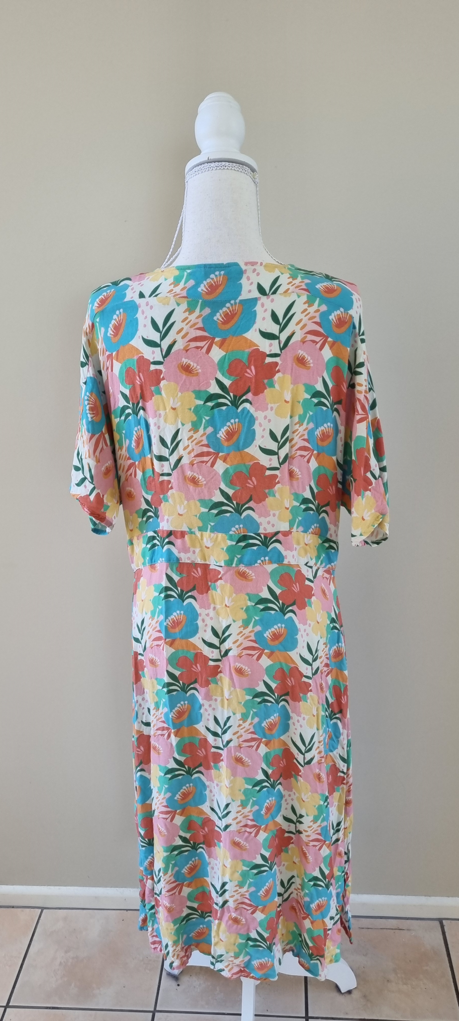 Capture Dress Size 16, image 3