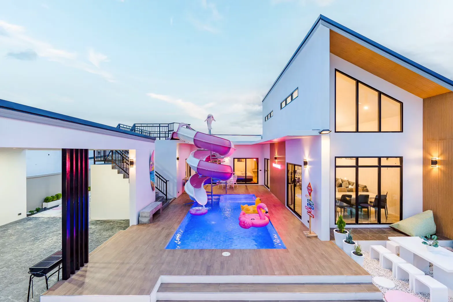 บ้านชมภูวิว