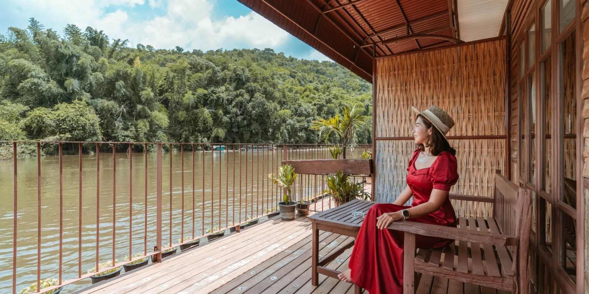 โรงแรมริเวอร์แคววิลเลจ ห้องแพ 8