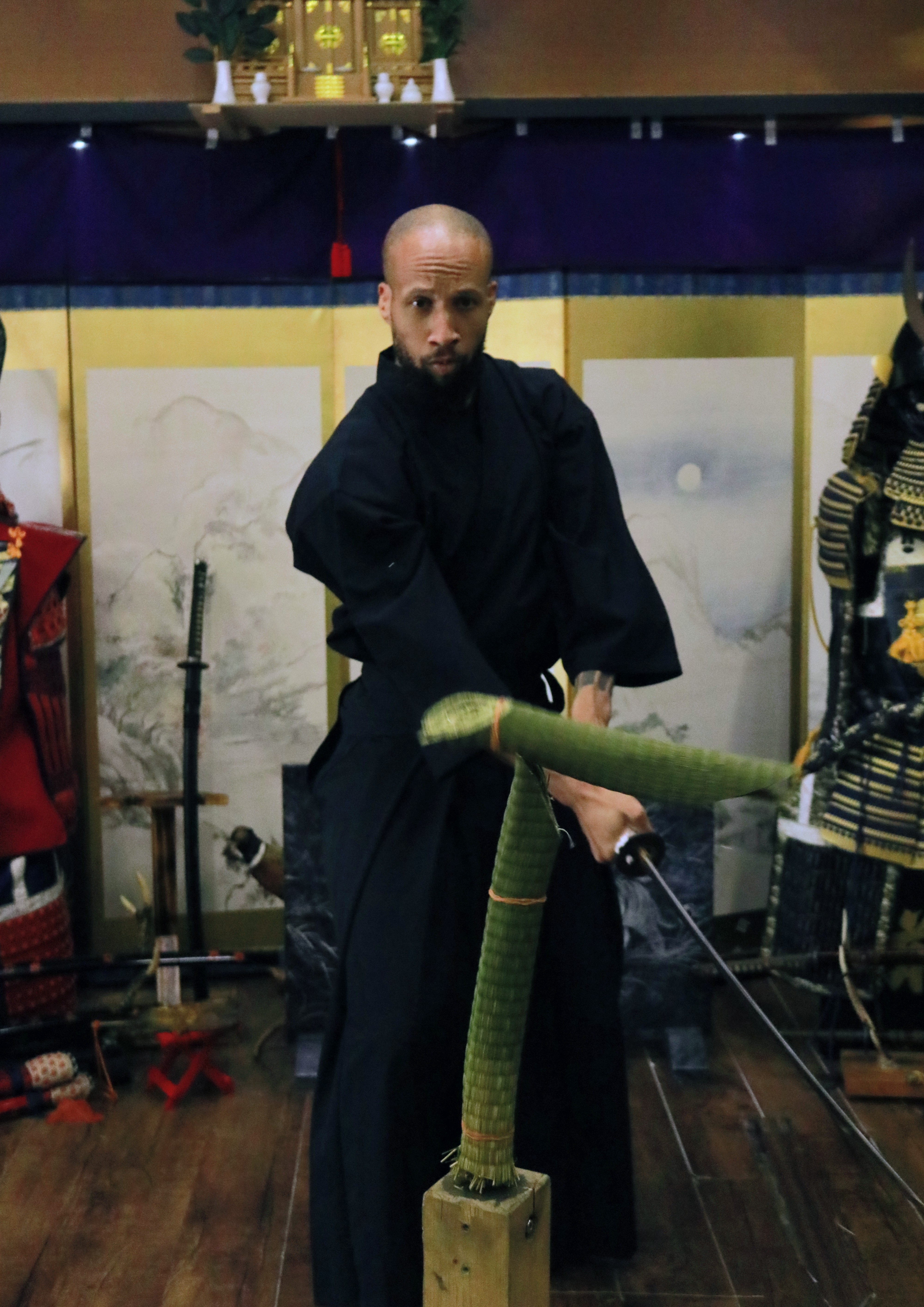 Experience True Sharpness of Samurai Swords: Bushido Slashing