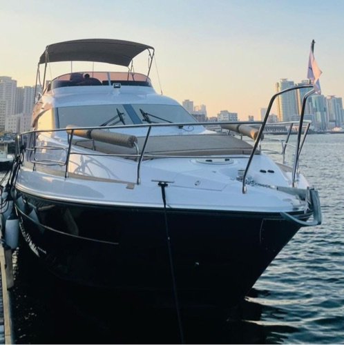 THE DAUM 52 FT/ 12 PAX / 2 HOURS