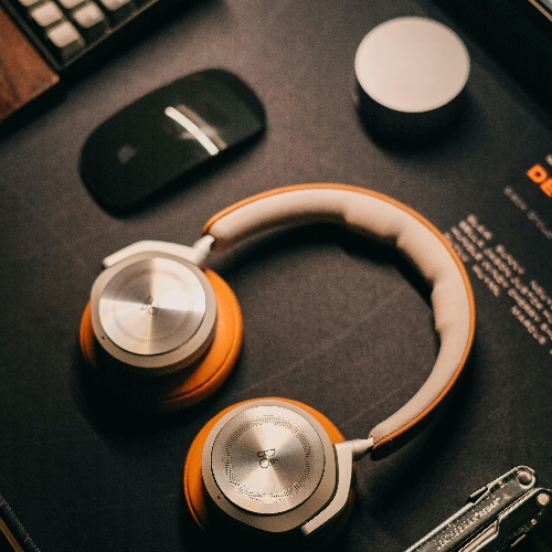 HEAD PHONE TDRA APPROVED 1 YEAR REPLACEMENT GUARENTY
