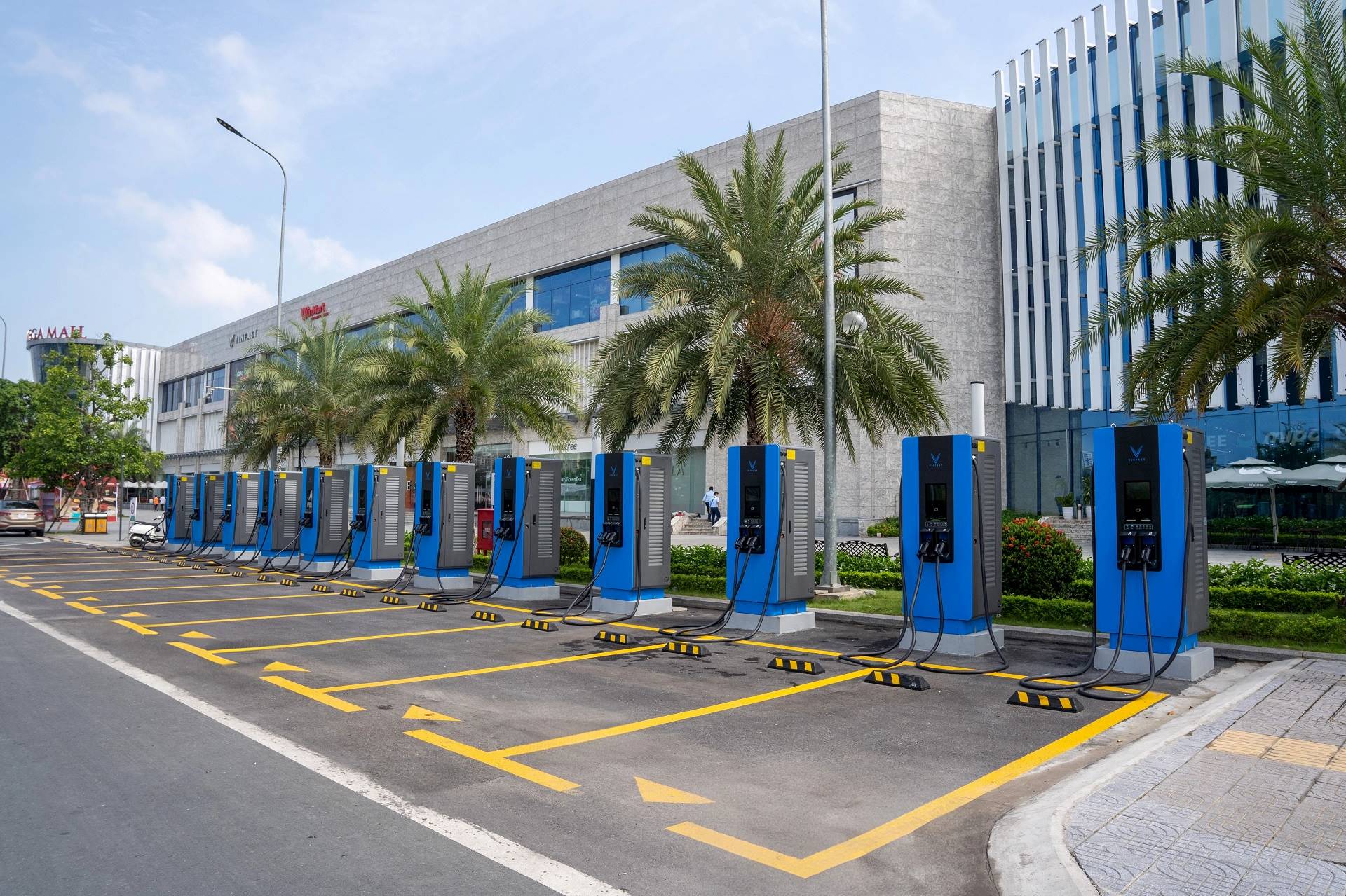 VinFast Founder Launches EV Charging Stations Company V-Green
