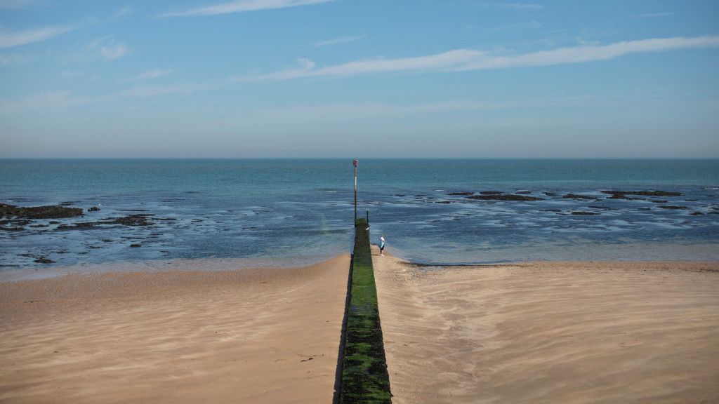 In the deep end: Young woman seeks to become 1st female to swim length of the UK