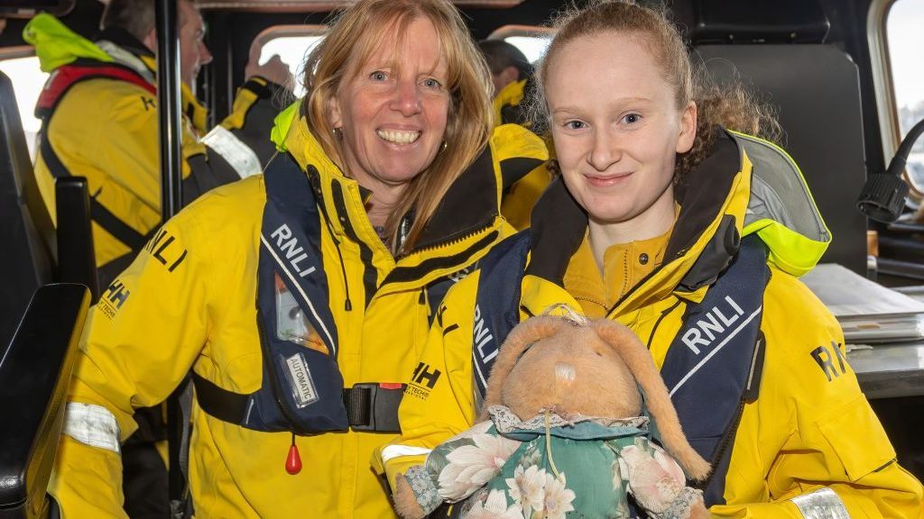 RNLI crew celebrates 18th brthday of girl born on lifeboat