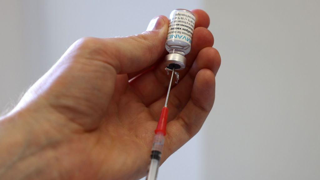 A medical professional prepares a dose of the monkeypox vaccine on July 23, 2022 in London, England. PHOTO BY HOLLIE ADAMS/GETTY IMAGES