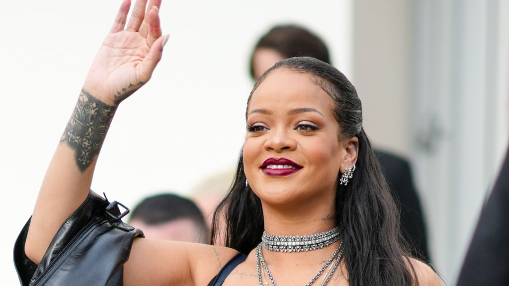 Rihanna Super Bowl halftime performance confirms pregnancy: Did a trademark filing hint at this last month?