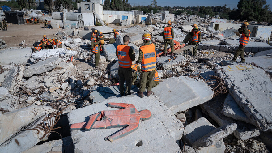 <p>The Knesset Guard, the IDF Home Front Command, firefighters, police and Magen David Adom drill an earthquake taking place near Ashkelon in 2019. Despite warning signs, the State of Israel has failed in its preparation for an earthquake according to the State Comptroller. YANIV NADAV/FLASH90.</p>