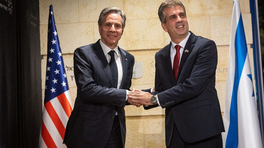 <p>U.S. Secretary of State Antony Blinken (left) and Israeli Foreign Minister Eli Cohen at the ministry in Jerusalem, Jan. 30, 2023. Cohen has called on the US to present a military threat to Tehran. YONATAN SINDEL/JNS</p>