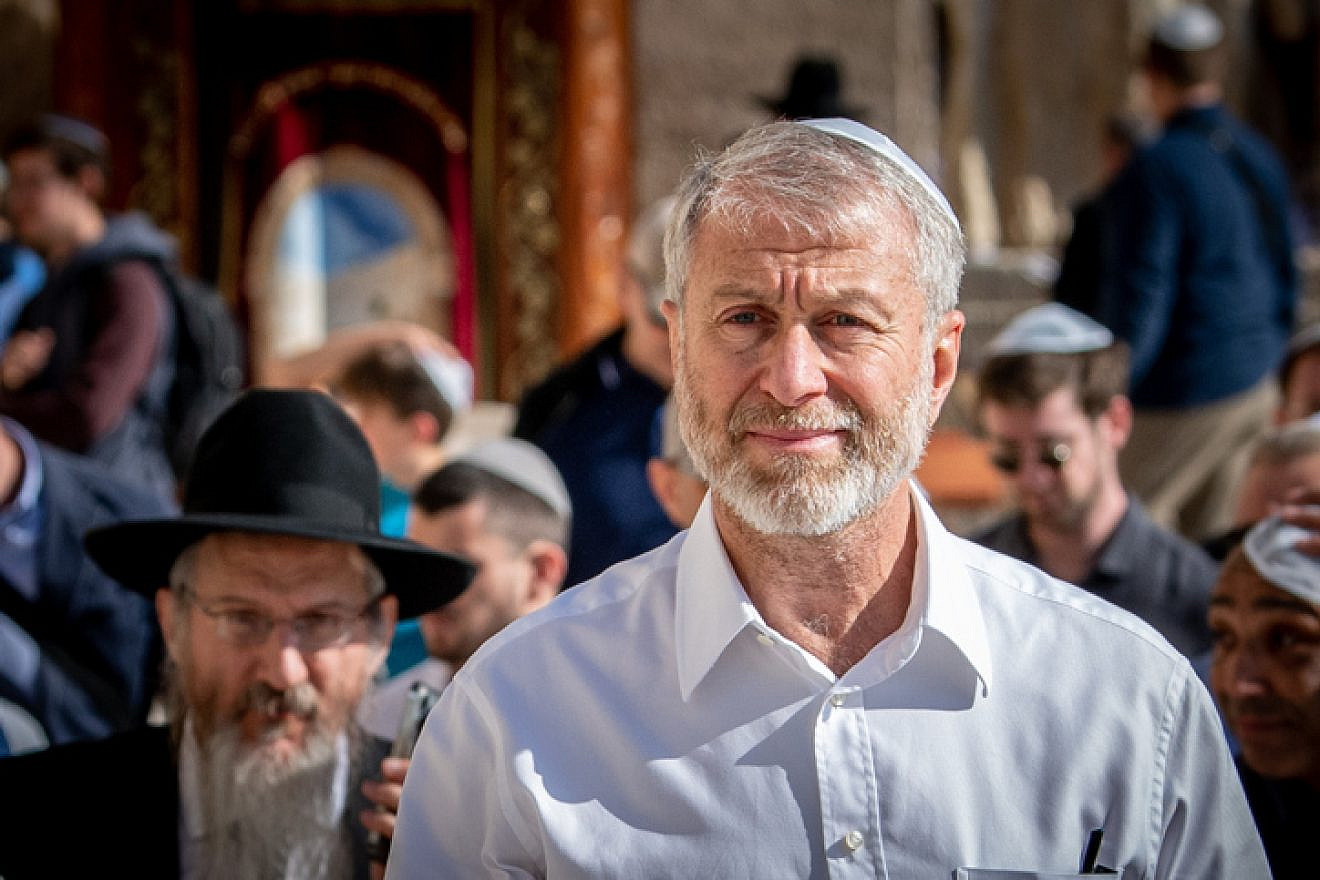 <p>Russian oligarch Roman Abramovich arrives at the Western Wall for his son Aaron's Bar Mitzvah, Dec. 20, 2022. A recent internal European Union paper denigrates Russian oligarch Roman Abramovich, referring to his Jewish background and employing derogatory antisemitic themes, according to the European Jewish Association. LEIB ABRAMS/JNS VIA FLASH90 </p>