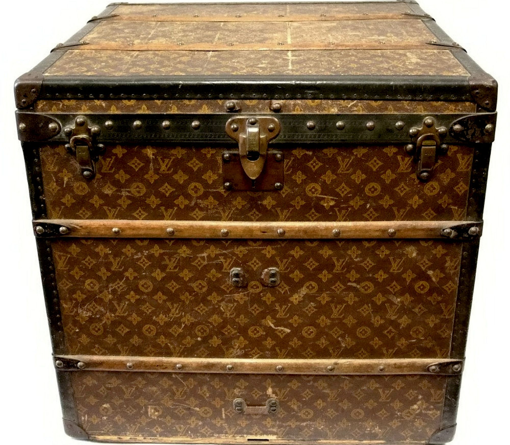 Battered storage box bought for $14 turns out to be rare Louis Vuitton case worth thousands
