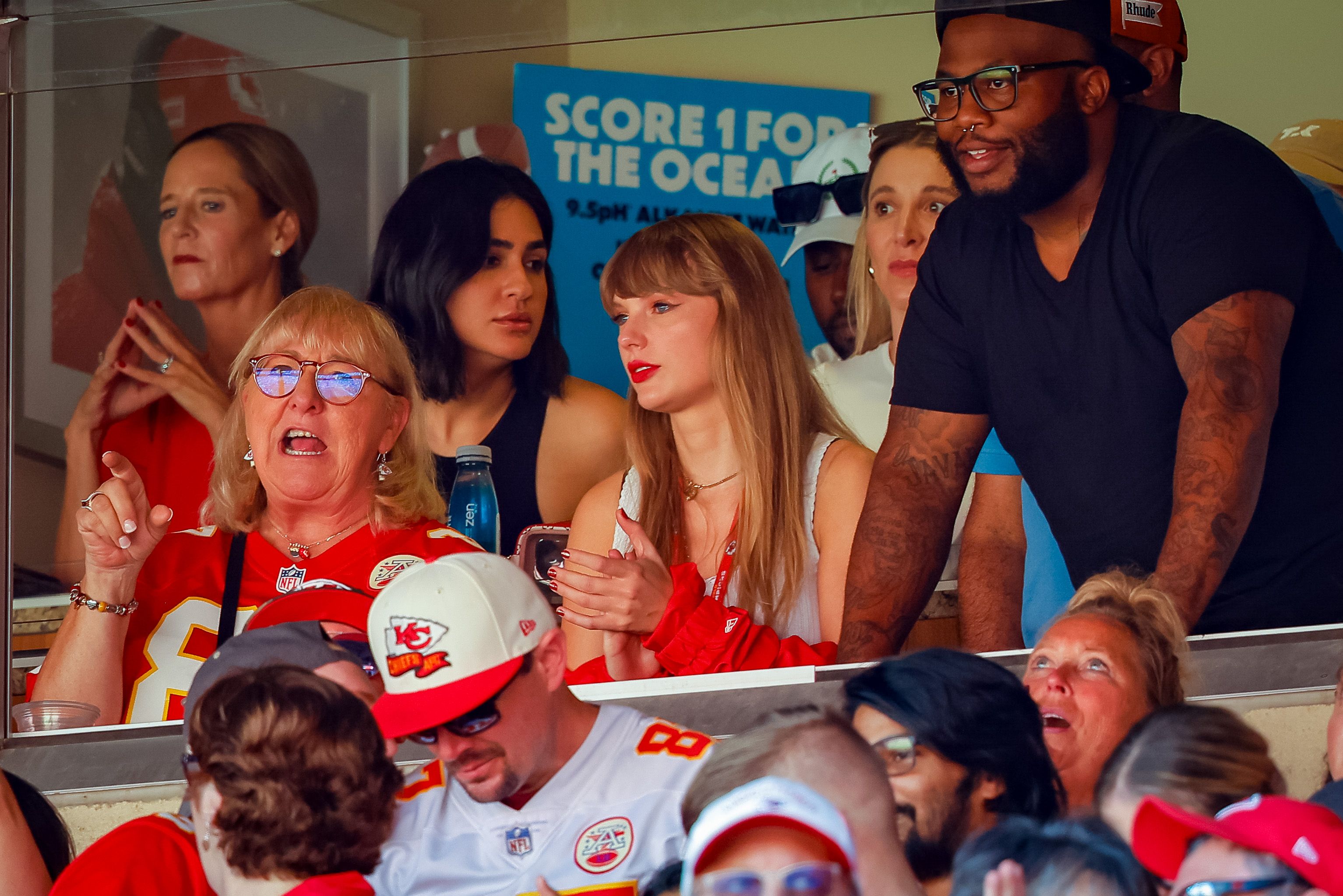 Taylor Swift watches NFL star Travis Kelce play for Kansas City Chiefs with  his mom Donna amid dating rumors