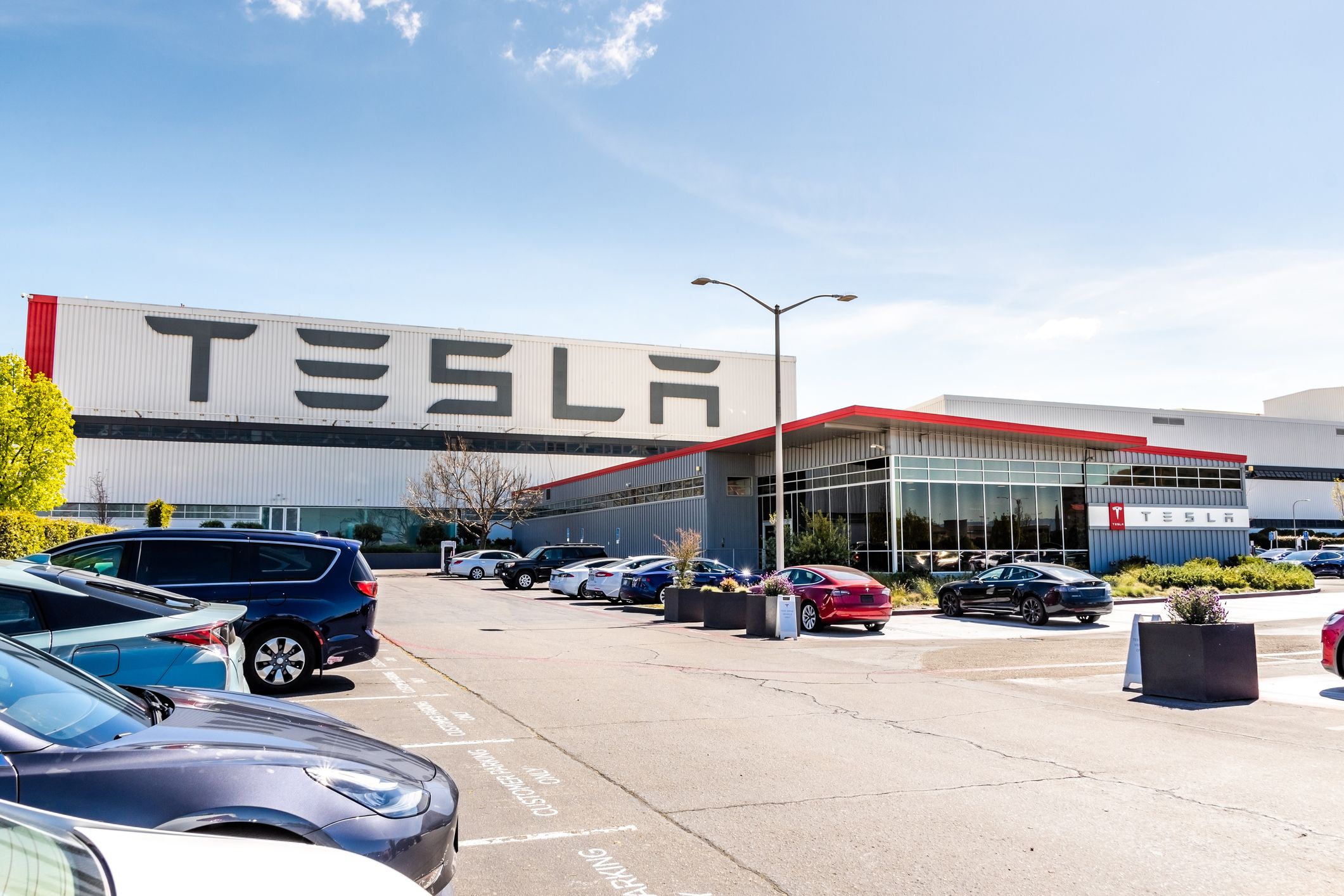 exterior-view-of-tesla-factory-located-in-fremont-royalty-free-image-1661803665.jpg