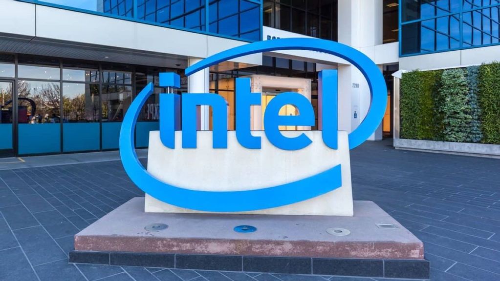 <p>Entrance of The Intel Museum in Silicon Valley. Intel is set to invest $25b in a chip factory in Southern Israel. JHEVPHOTO/ISTOCK.</p>