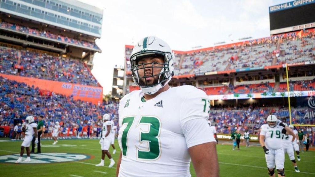 <p>University of South Florida loses their anchor, in tackle Donovan Jennings. UNIVERSITY OF SOUTH FLORIDA ATHLETICS. </p>