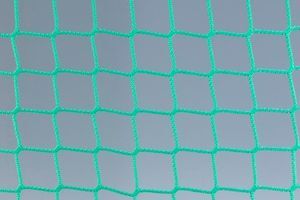 Net, groen, mazen: 40,00mm, gevlochten draad Ø 2,50mm, op maat