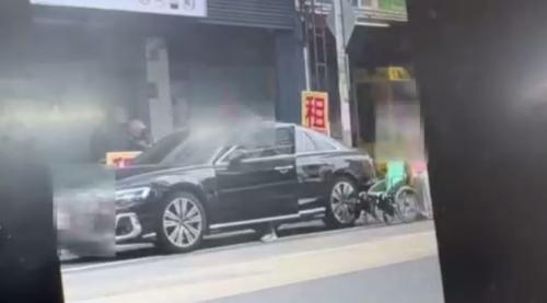 濟歲人坐輪椅閣欲駛車上路 安全問題引討論
