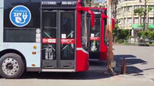 乘客無縖安全帶 公車司機大聲罵歹聽話