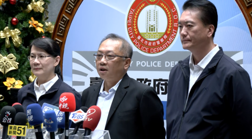 嫌犯家己做汽油彈 用假名佇網路買煙霧彈