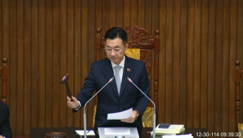 勞保條例三讀通過 政府負責撥補、每三年檢討