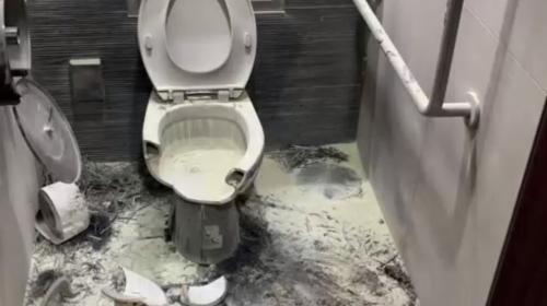 北捷2站相紲著火 警方查著是72歲嫌犯放火