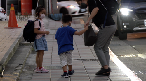 臺北試辦育囝減工時免扣薪水 濟人質疑傷生狂