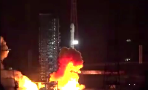 中國昨暝射火箭飛過咱天頂 國防部：無危害