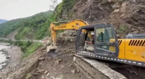 印度大水雨引起水崩山 西班牙水災2人失蹤