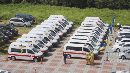 官方、民間企業合作 捐予烏克蘭48台救災車輛