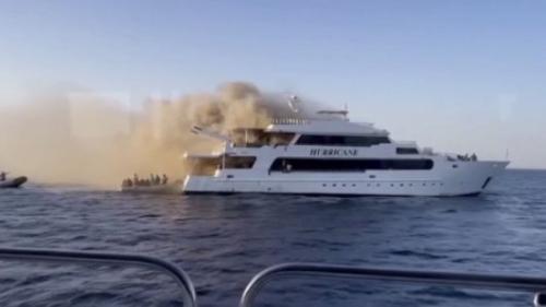 埃及紅海火燒船 乘客跳海逃生.猶有3人失蹤