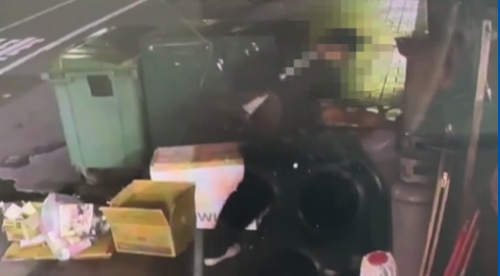 臺中1男性攑刀隨機揬人閣摃車 警方共送辦