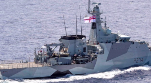英日軍艦駛過臺海 中國海軍全程跟綴監視
