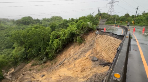 永康水淹甲大腿懸 仁德駕訓班10外台車浸水