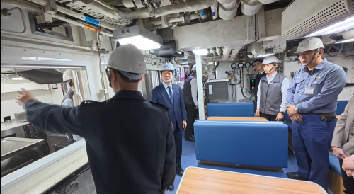 關切國造海鯤號測試進度 賴總統上潛艦視察