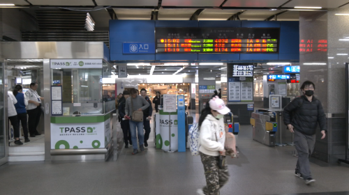 AI假影片講敬老票有優惠服務 臺鐵、高鐵否認