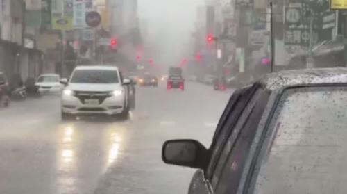 這禮拜鋒面致使天氣多變 中南部透早落大雨