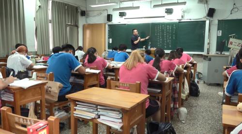 欠缺的代理教師、平溪炭空的未來|台灣記事簿