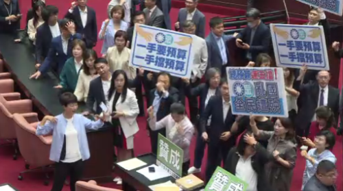 總預算案猶原卡關  卓揆考慮聲請釋憲