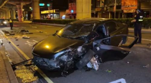 臺中民眾食酒駛車想欲旋 警察摃破車窗掠人