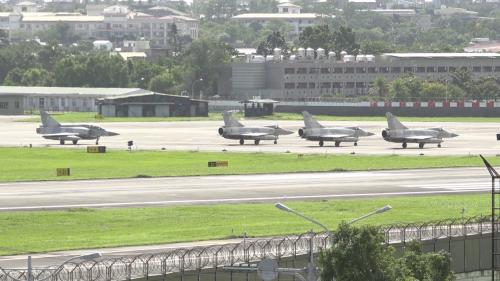 今日天氣䆀 空軍戰機「天龍操演」改11/4起鼓 