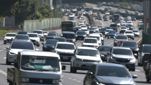 好天溢車陣 估國道交通量118百萬車公里