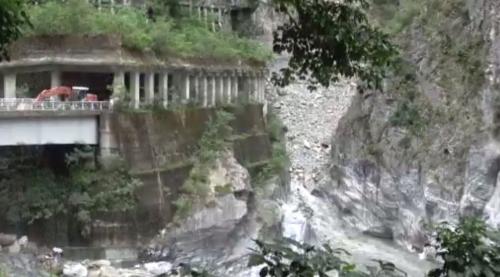 立霧溪崩山湖 今日會開標、揣廠商挖壩頂引流