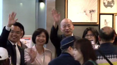 韓國瑜和立委訪日 下晡拜會前首相麻生太郎