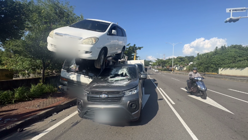 若像是擋仔無作用 載車的大貨車失控挵3車